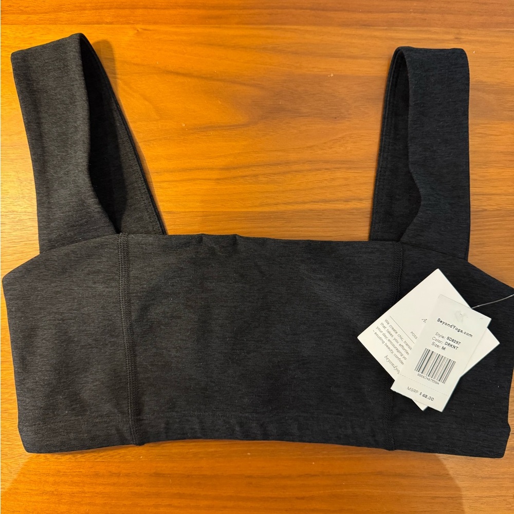 Beyond Yoga NWT square neck bra M